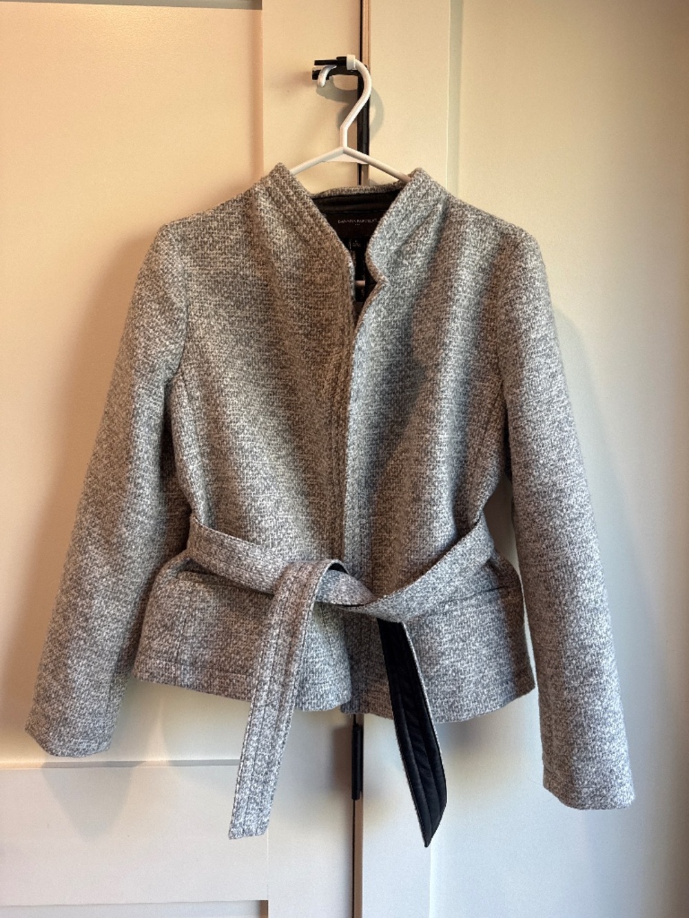 Banana Republic Women’s Belted Jacket Size 6